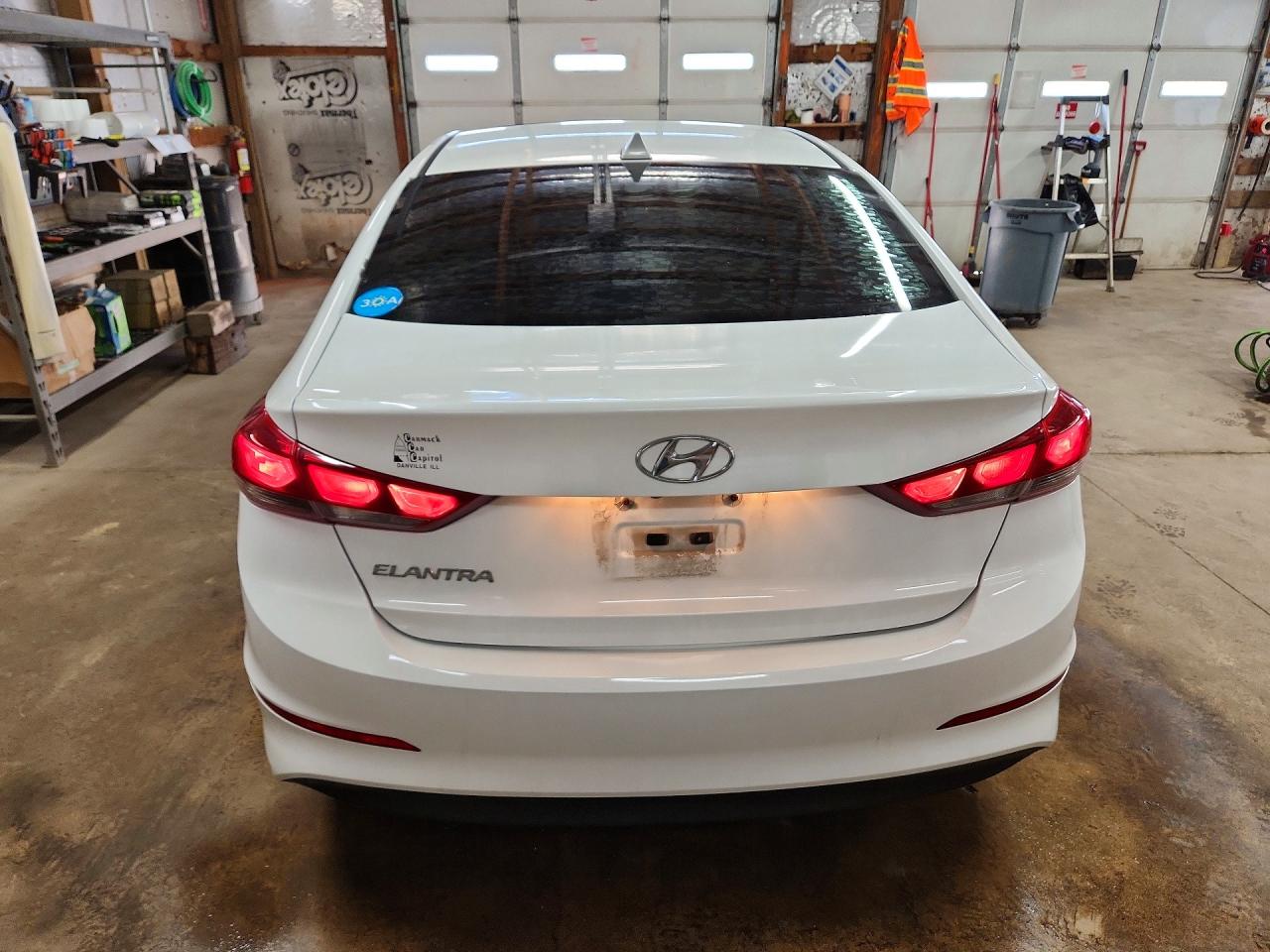 2017 HYUNDAI ELANTRA VALUE EDITION photo 11