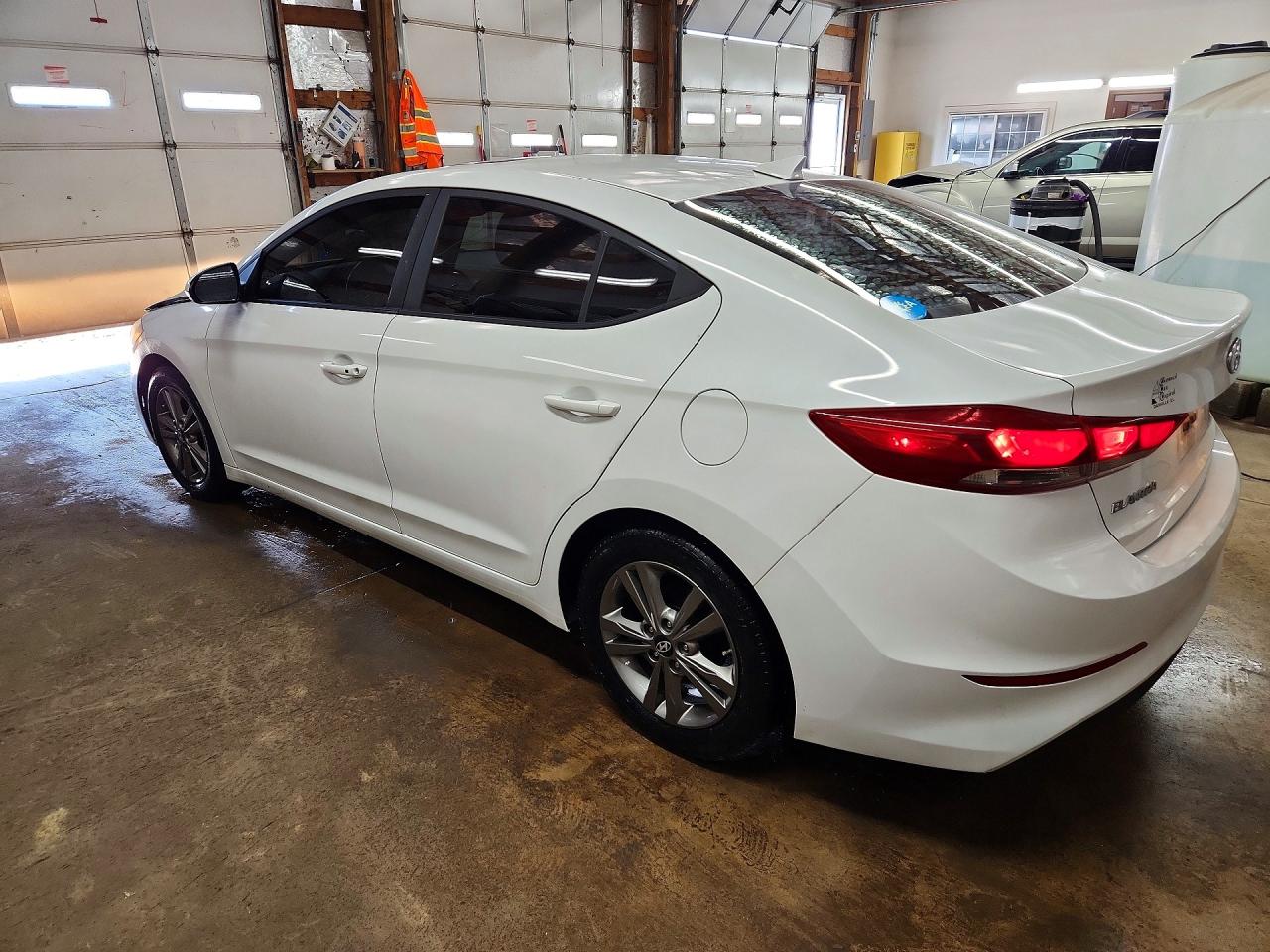 2017 HYUNDAI ELANTRA VALUE EDITION photo 3