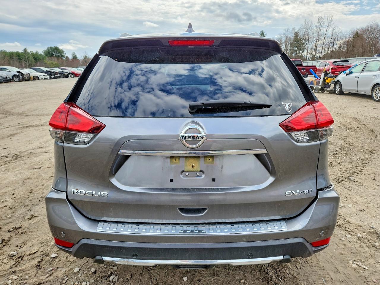 2019 NISSAN ROGUE SV photo 11
