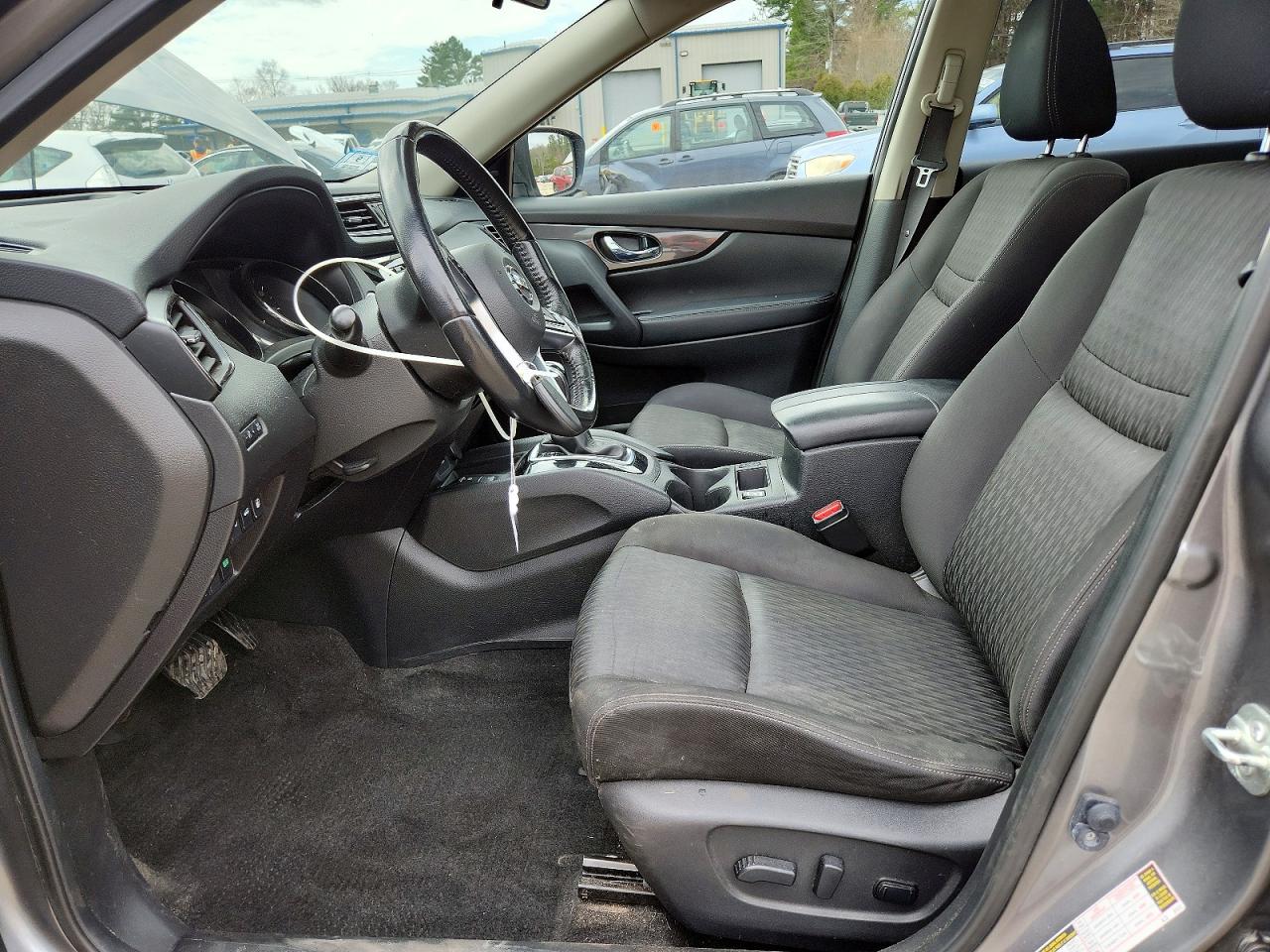 2019 NISSAN ROGUE SV photo 13