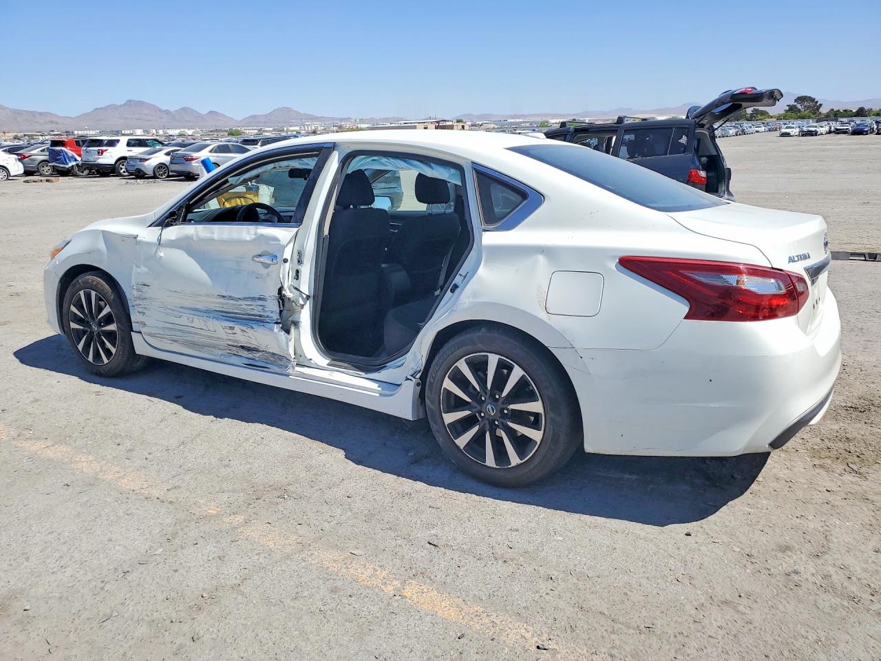 2018 NISSAN ALTIMA 2.5 SV photo 3