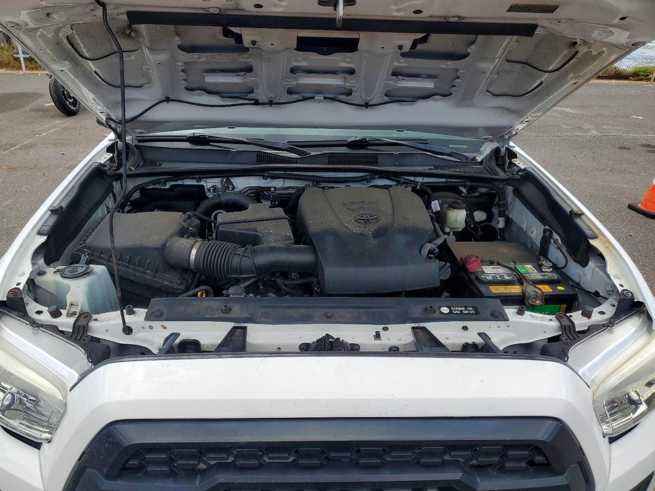 2017 TOYOTA TACOMA SR5 V6 photo 11