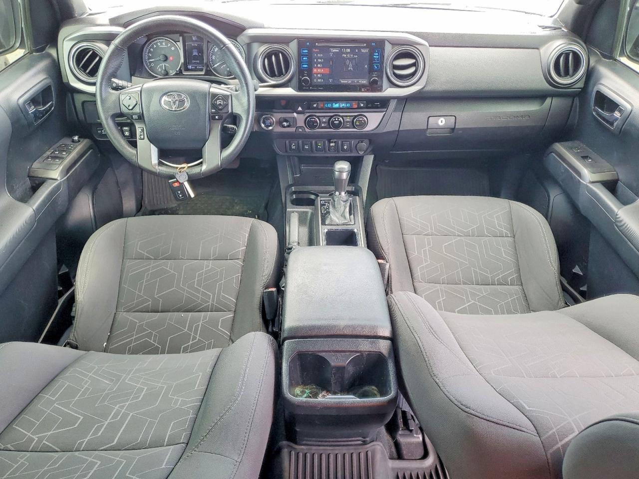 2017 TOYOTA TACOMA SR5 V6 photo 8