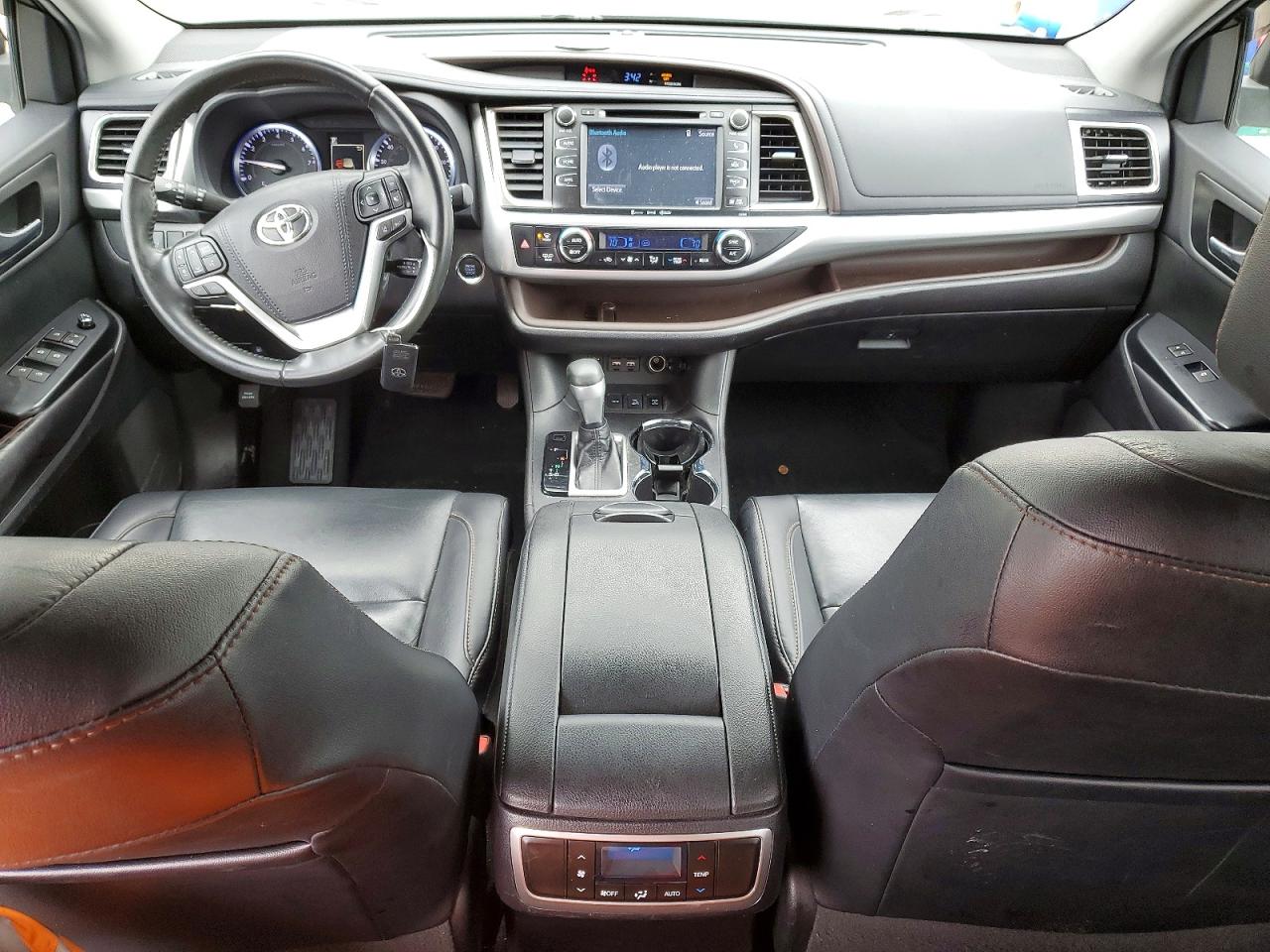2019 TOYOTA HIGHLANDER XLE photo 8