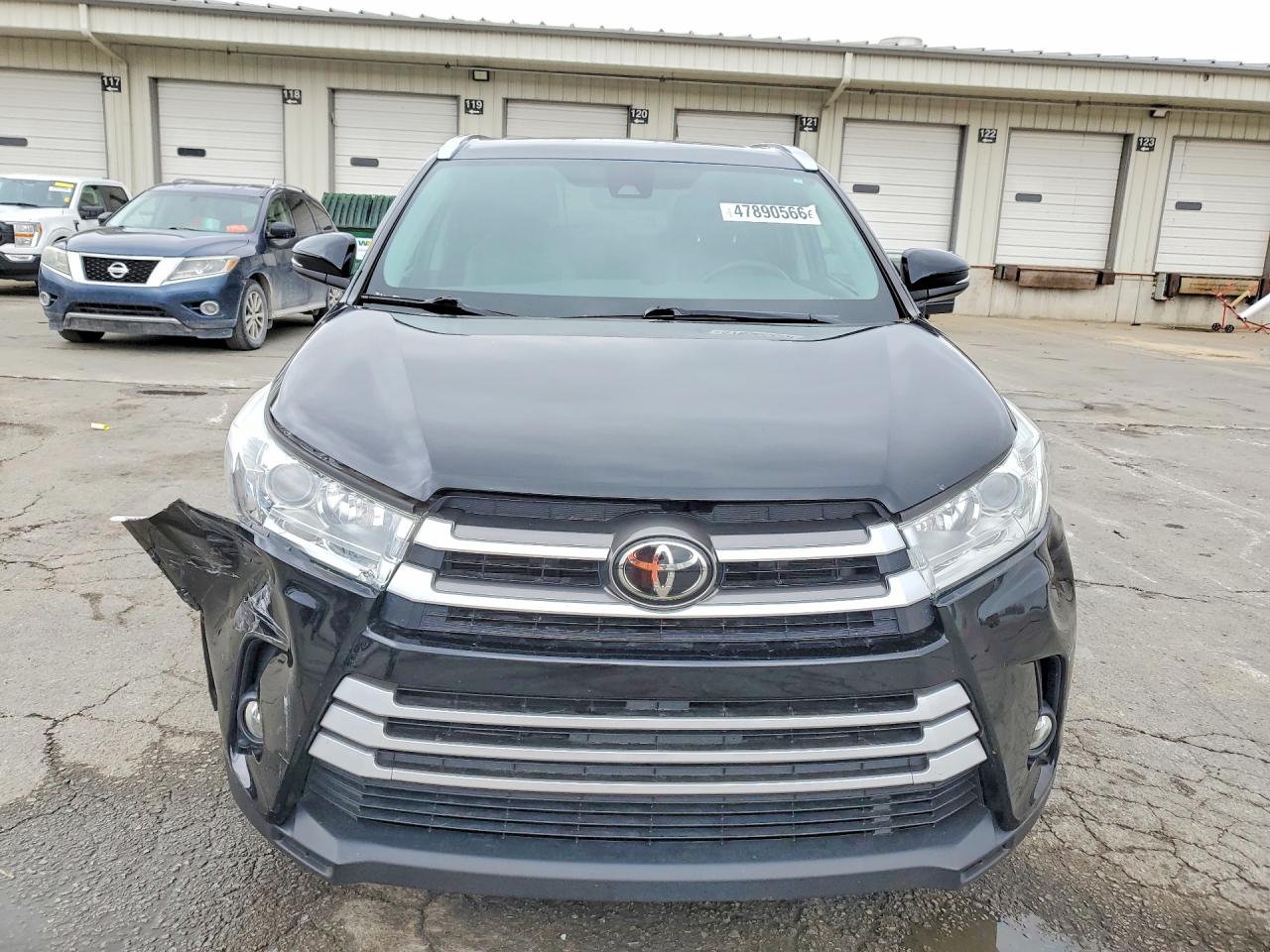 2019 TOYOTA HIGHLANDER XLE photo 5