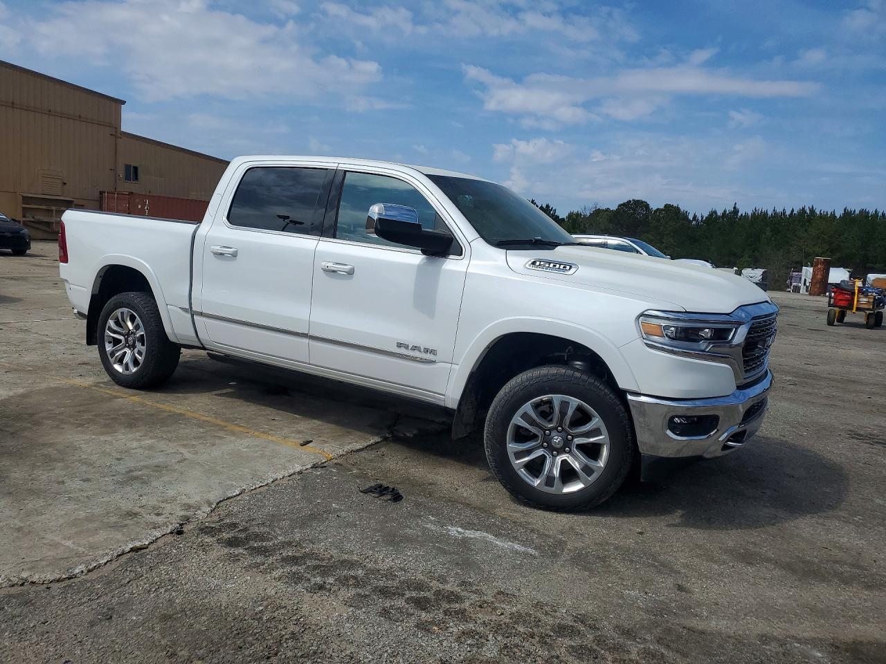 2023 RAM 1500 LIMITED photo 4