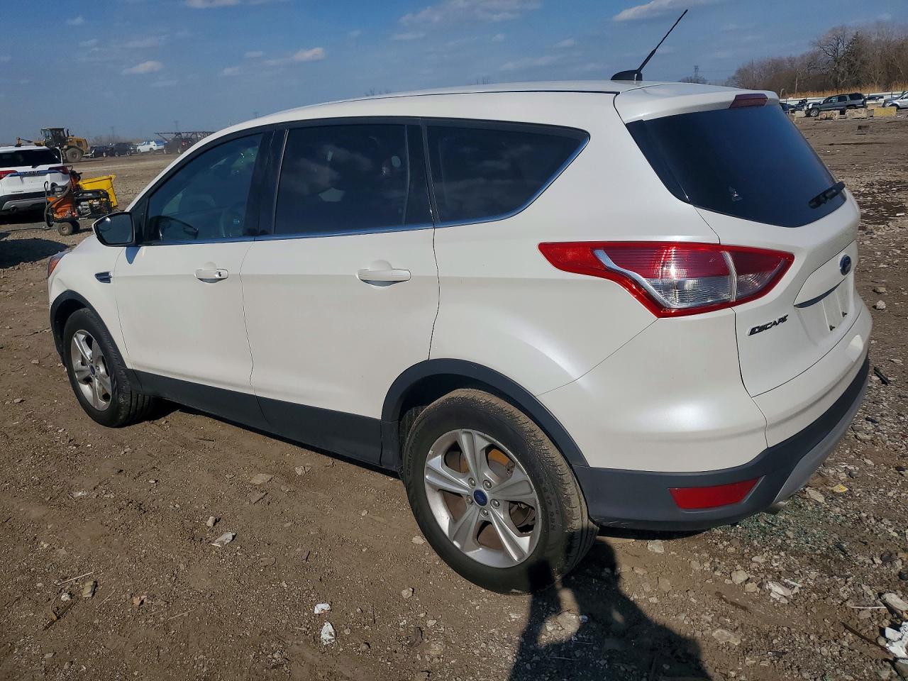 2014 FORD ESCAPE SE photo 4