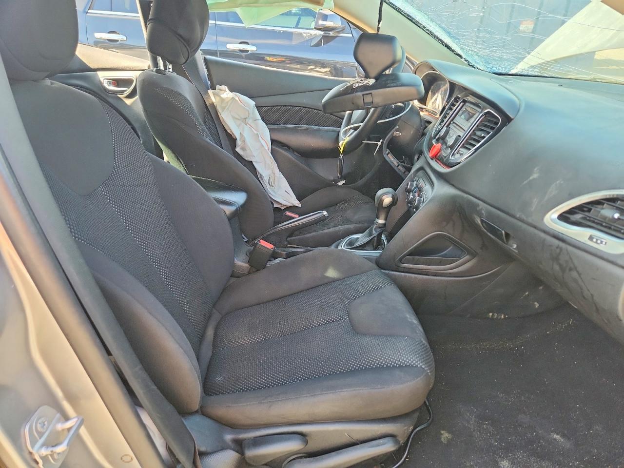 2015 DODGE DART SE photo 7