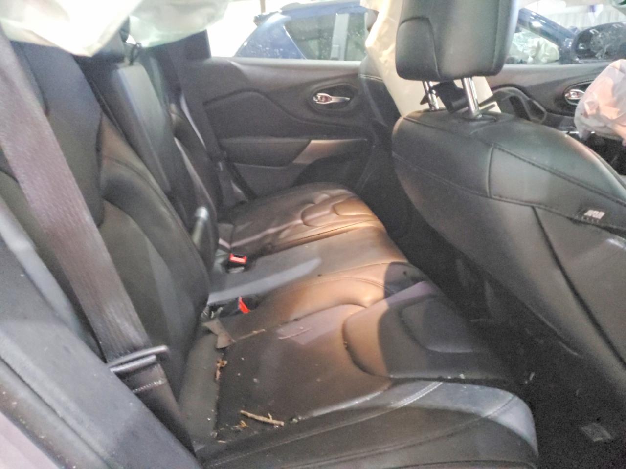 2021 JEEP CHEROKEE LATITUDE LUX photo 21
