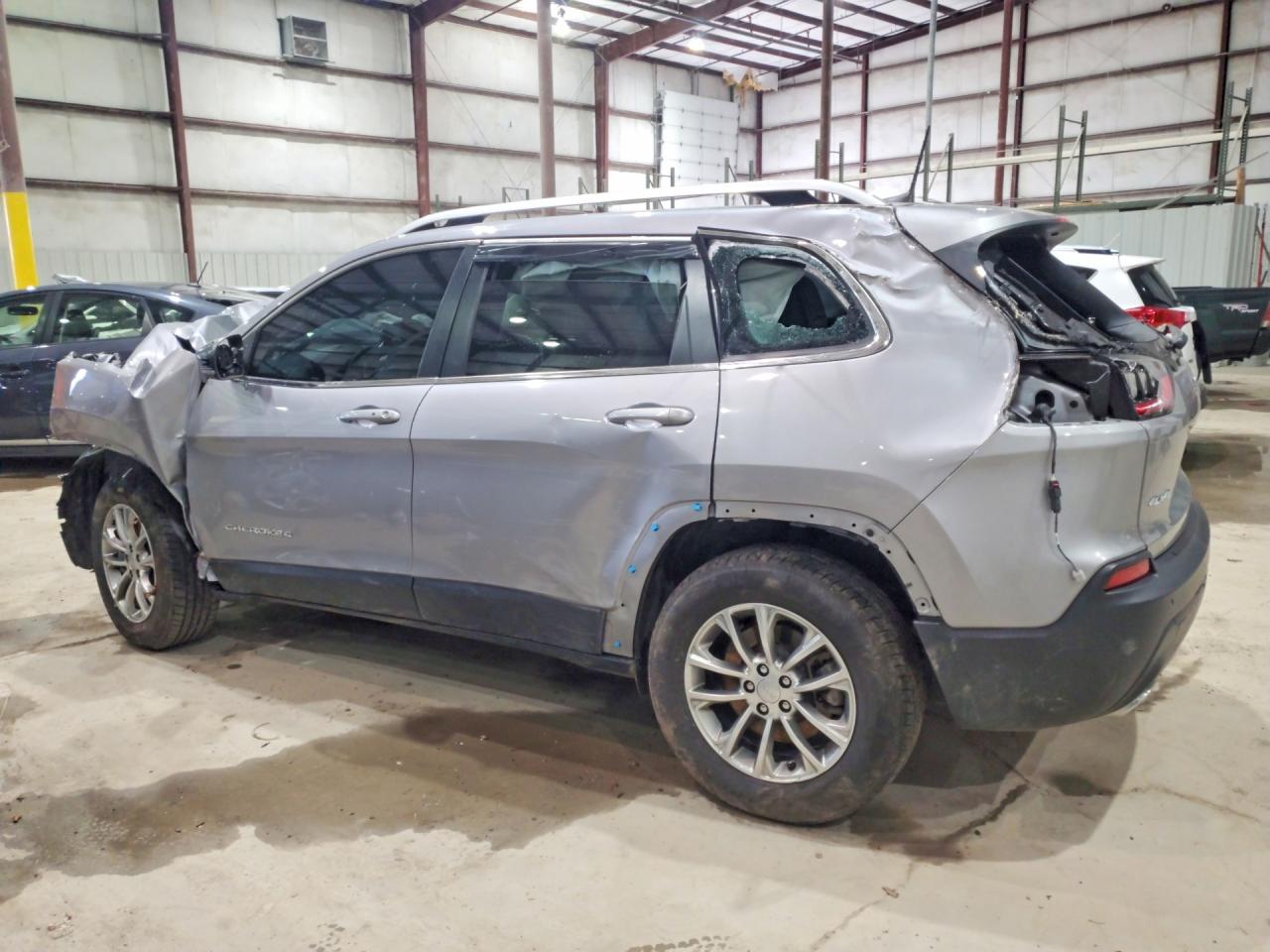 2021 JEEP CHEROKEE LATITUDE LUX photo 3