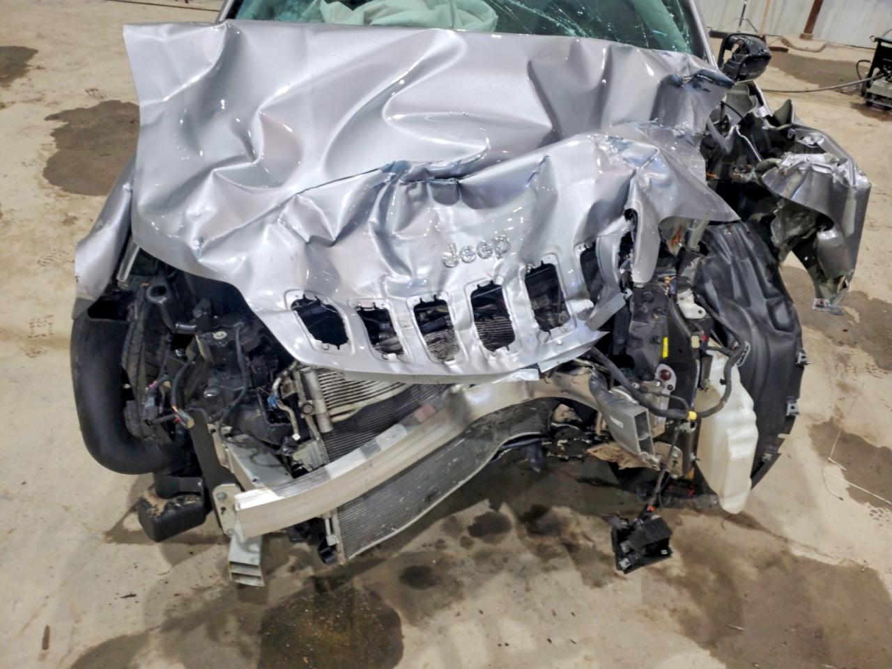 2021 JEEP CHEROKEE LATITUDE LUX photo 23