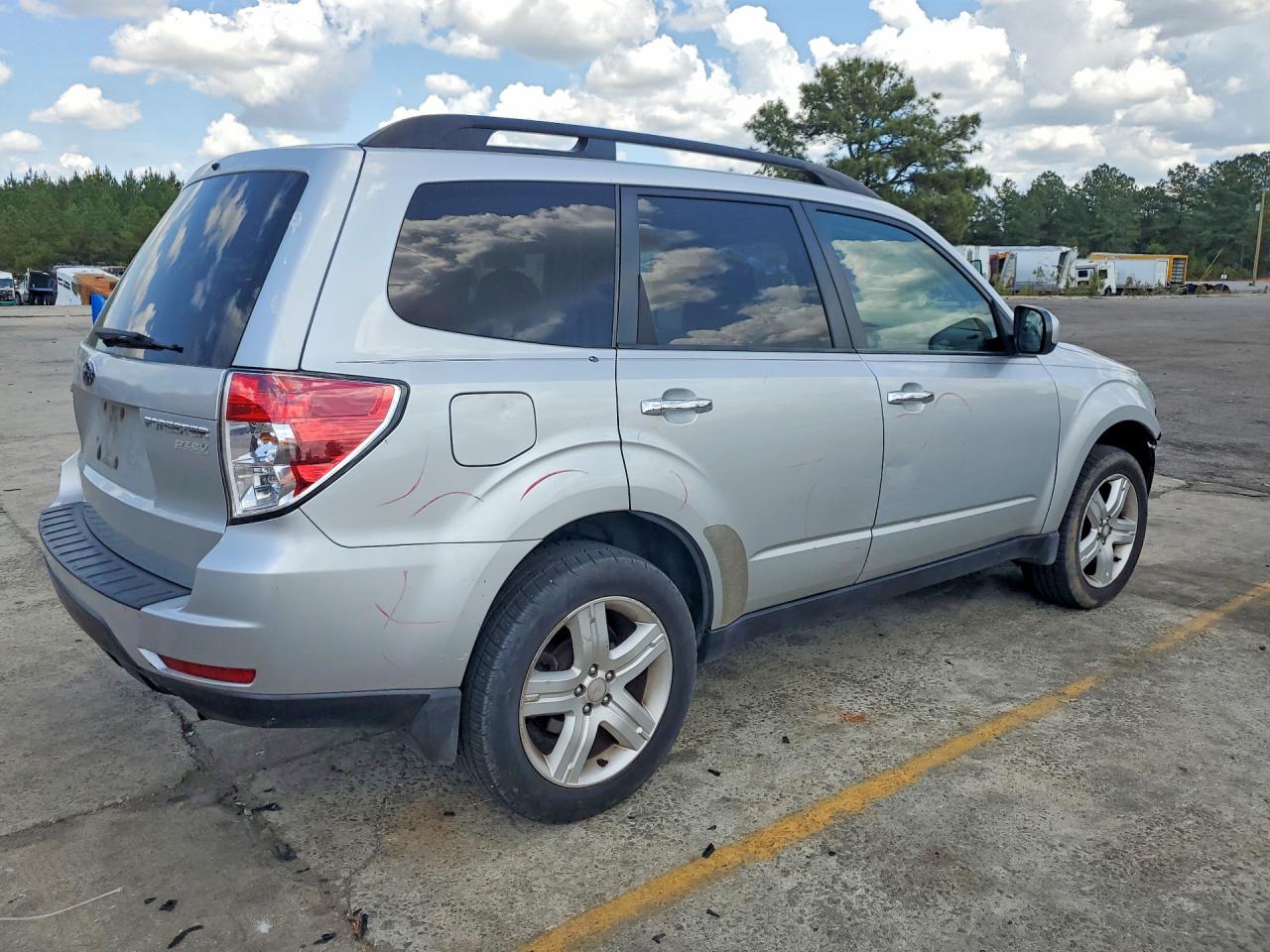 2010 SUBARU FORESTER 2.5X PREMIUM photo 3