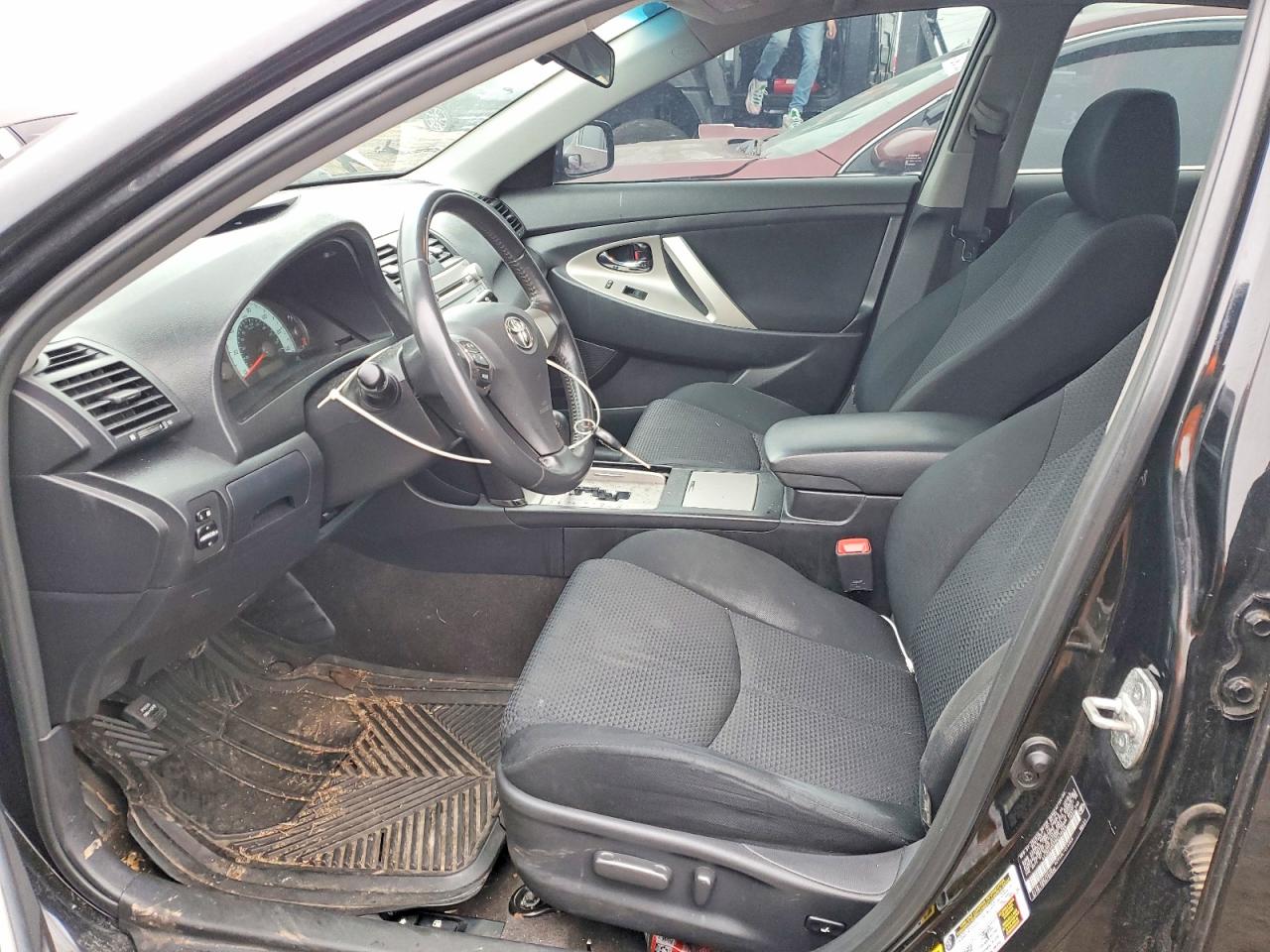 2009 TOYOTA CAMRY SE photo 7