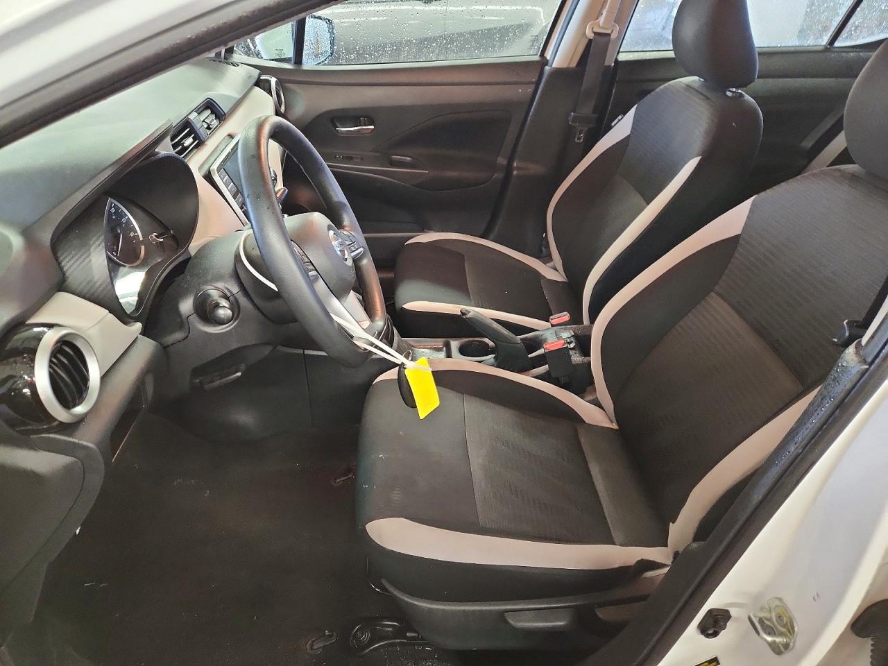 2021 NISSAN VERSA SV photo 13