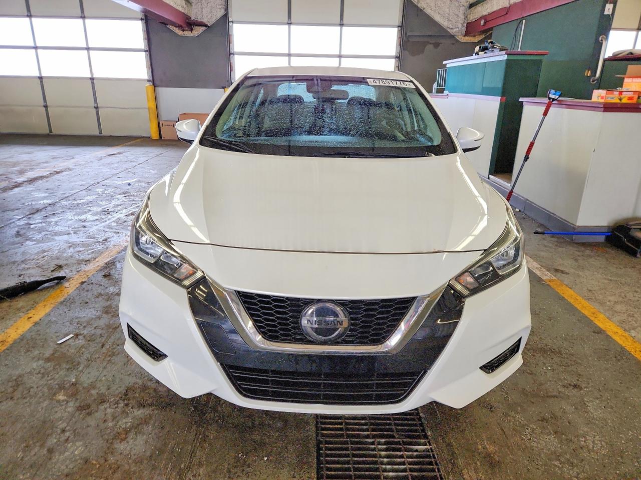 2021 NISSAN VERSA SV photo 9