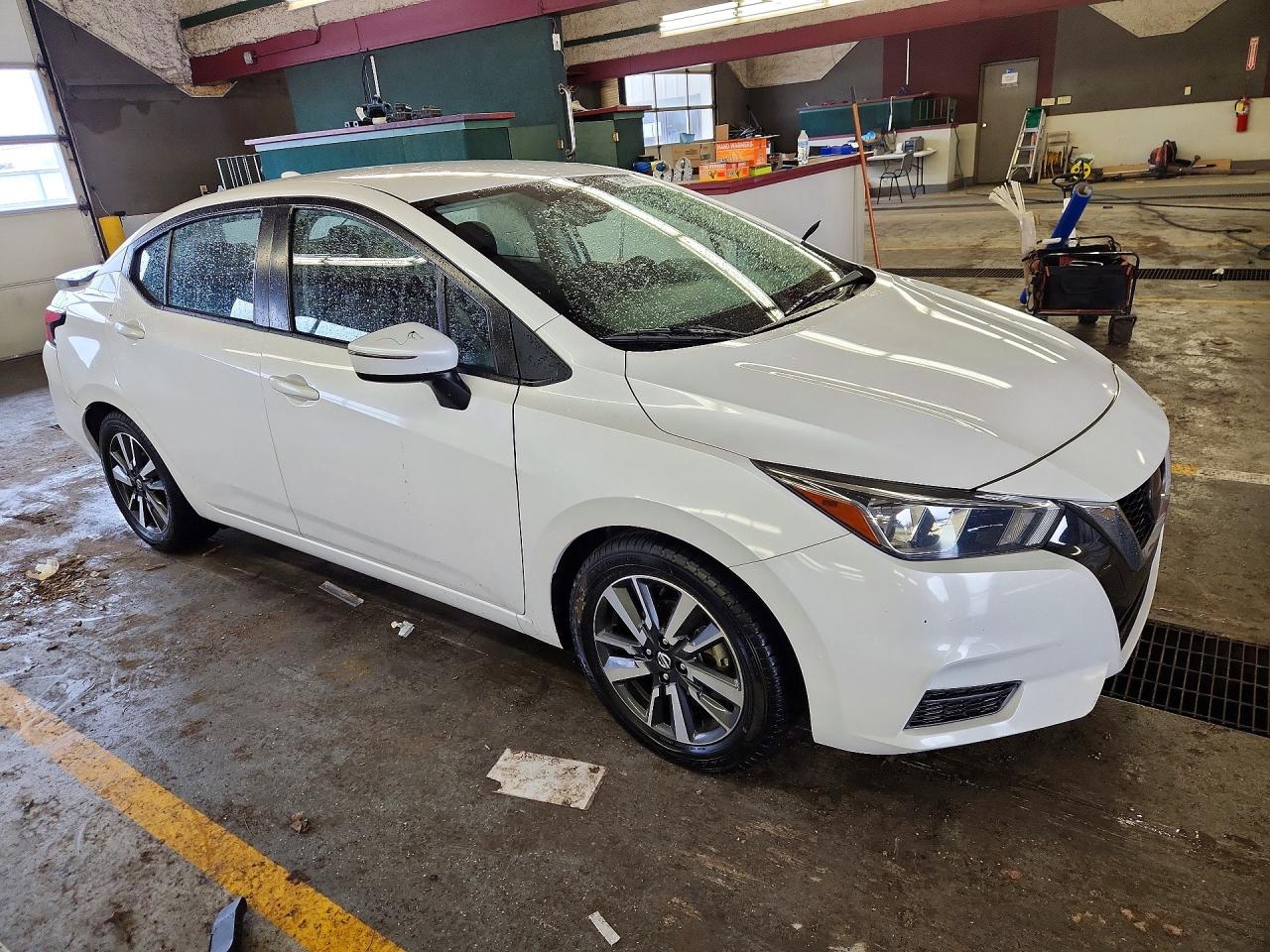 2021 NISSAN VERSA SV photo 7