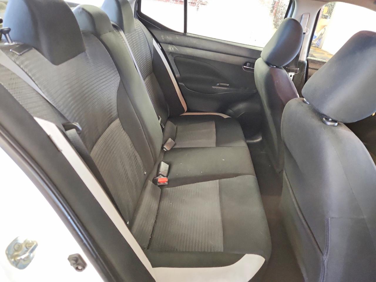 2021 NISSAN VERSA SV photo 19