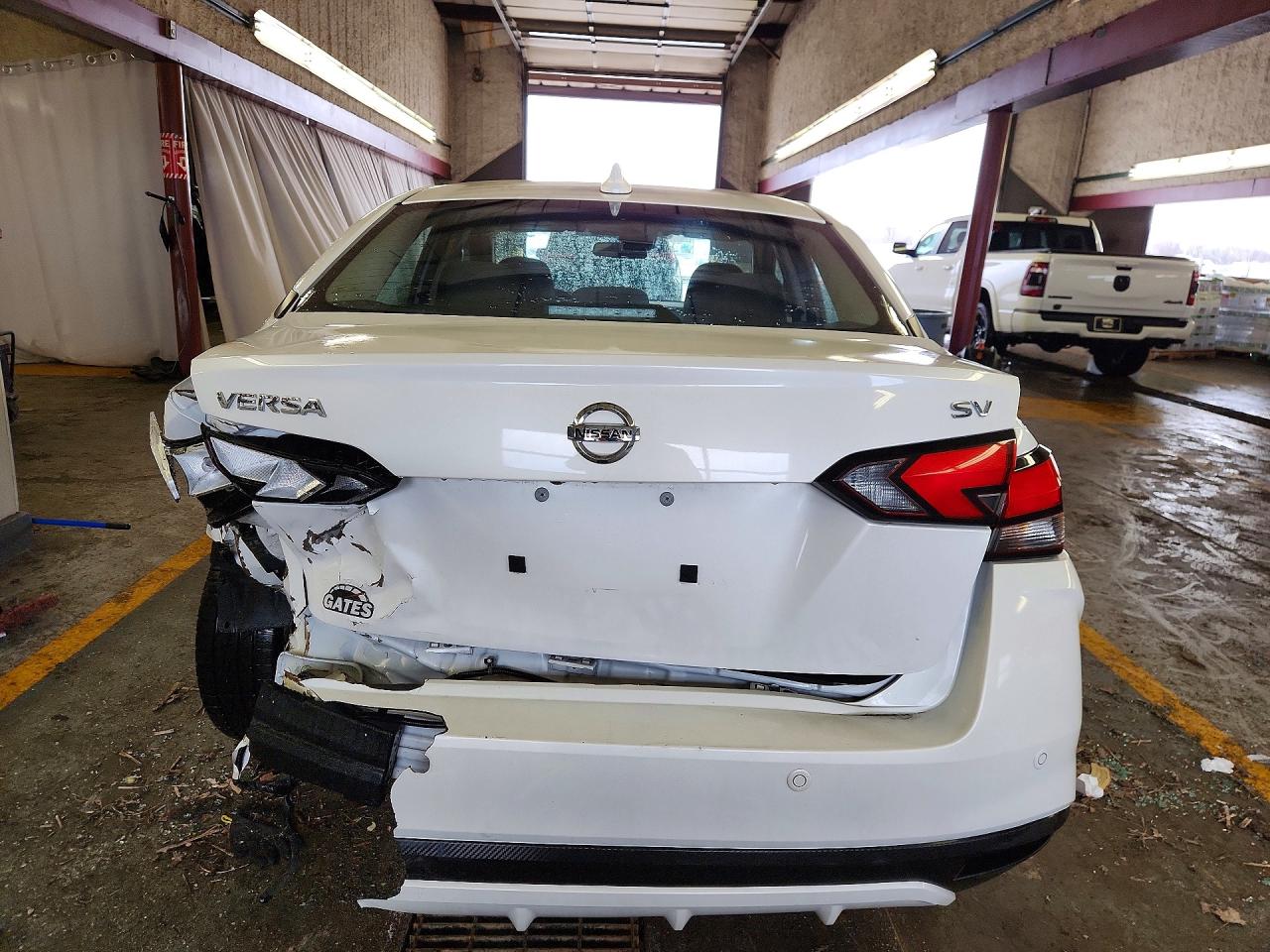 2021 NISSAN VERSA SV photo 11
