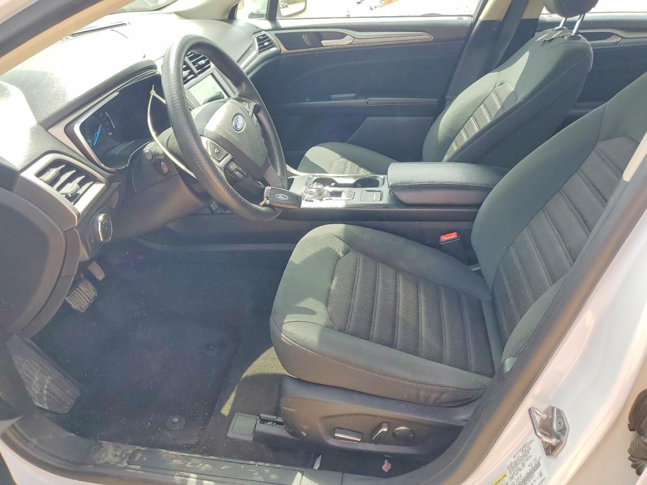 2020 FORD FUSION SE photo 13