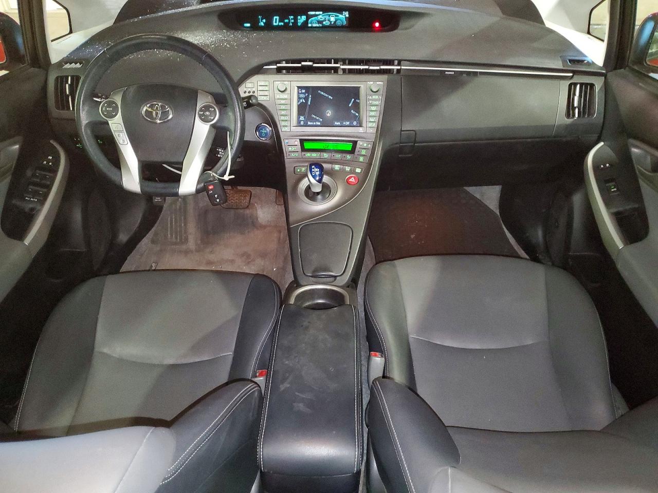 2015 TOYOTA PRIUS FOUR photo 22