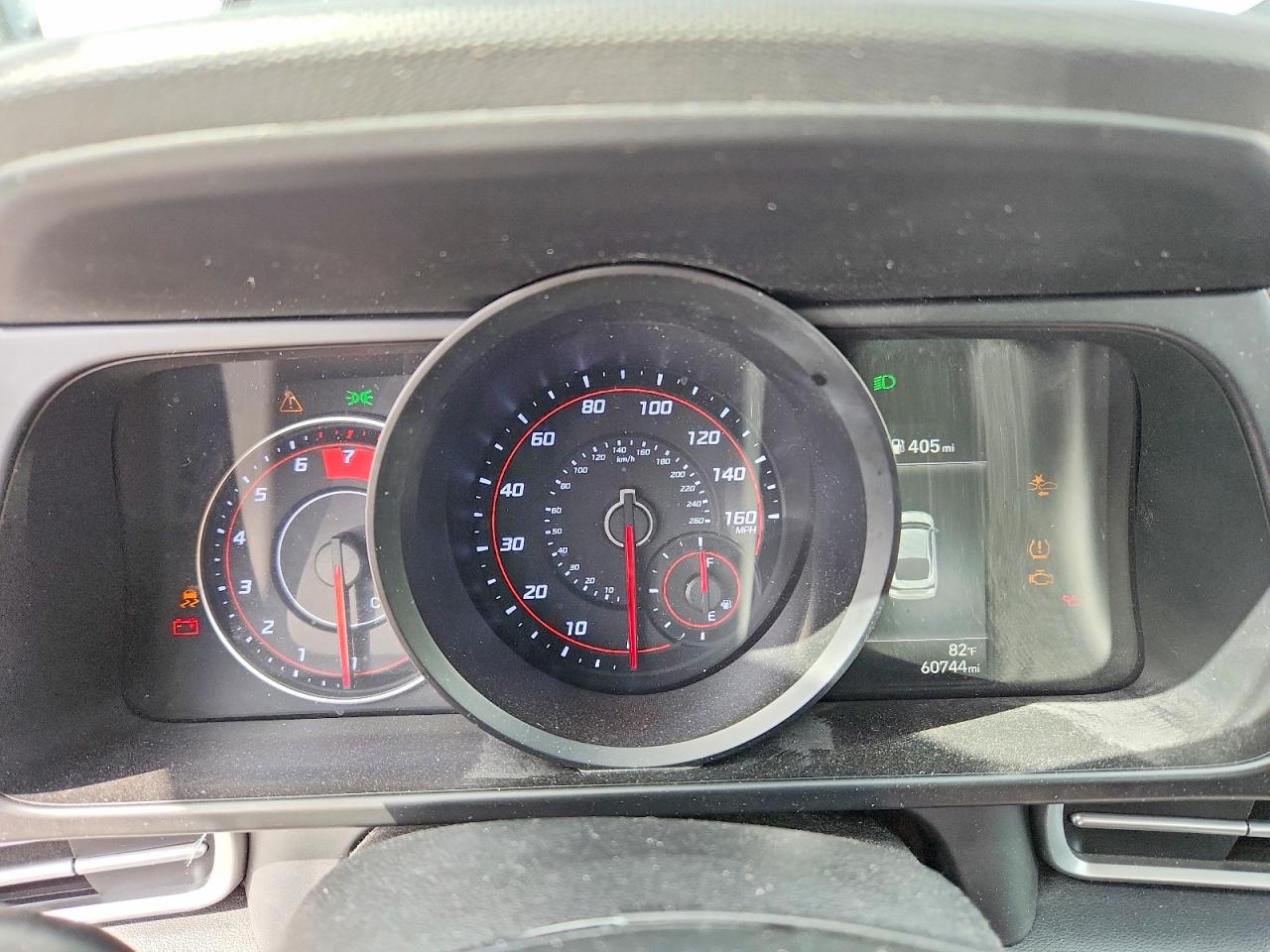 2022 HYUNDAI ELANTRA SEL photo 17