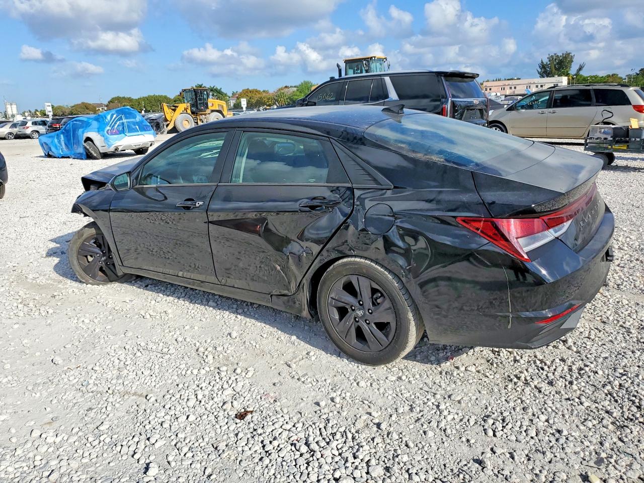 2022 HYUNDAI ELANTRA SEL photo 3