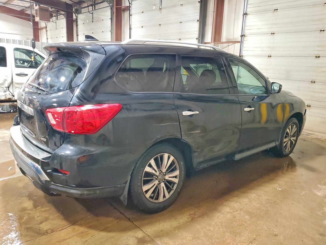 2020 NISSAN PATHFINDER S photo 5