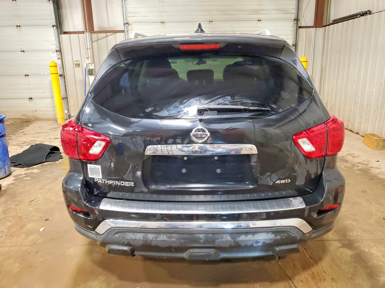2020 NISSAN PATHFINDER S photo 11