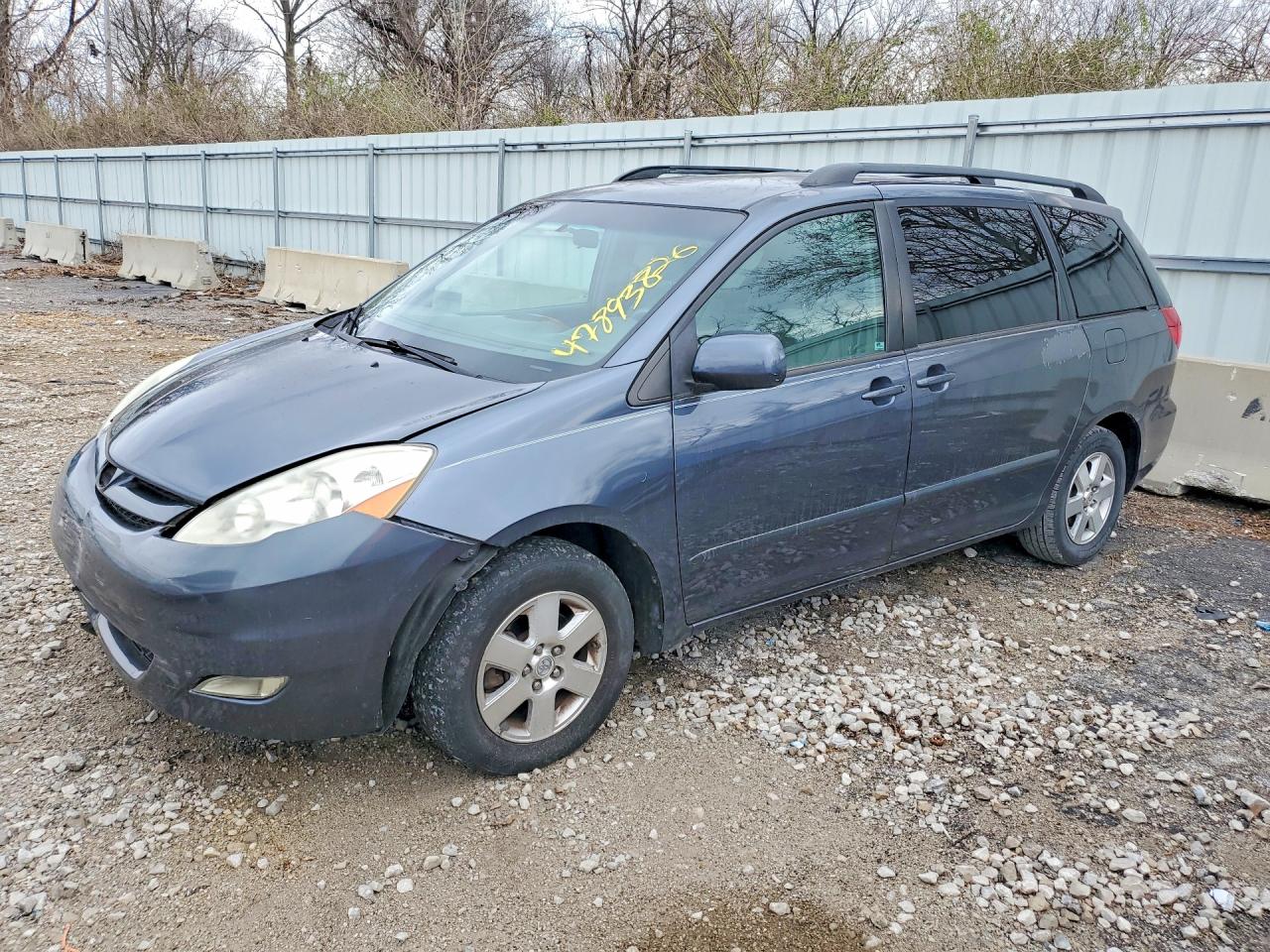 2006 TOYOTA SIENNA