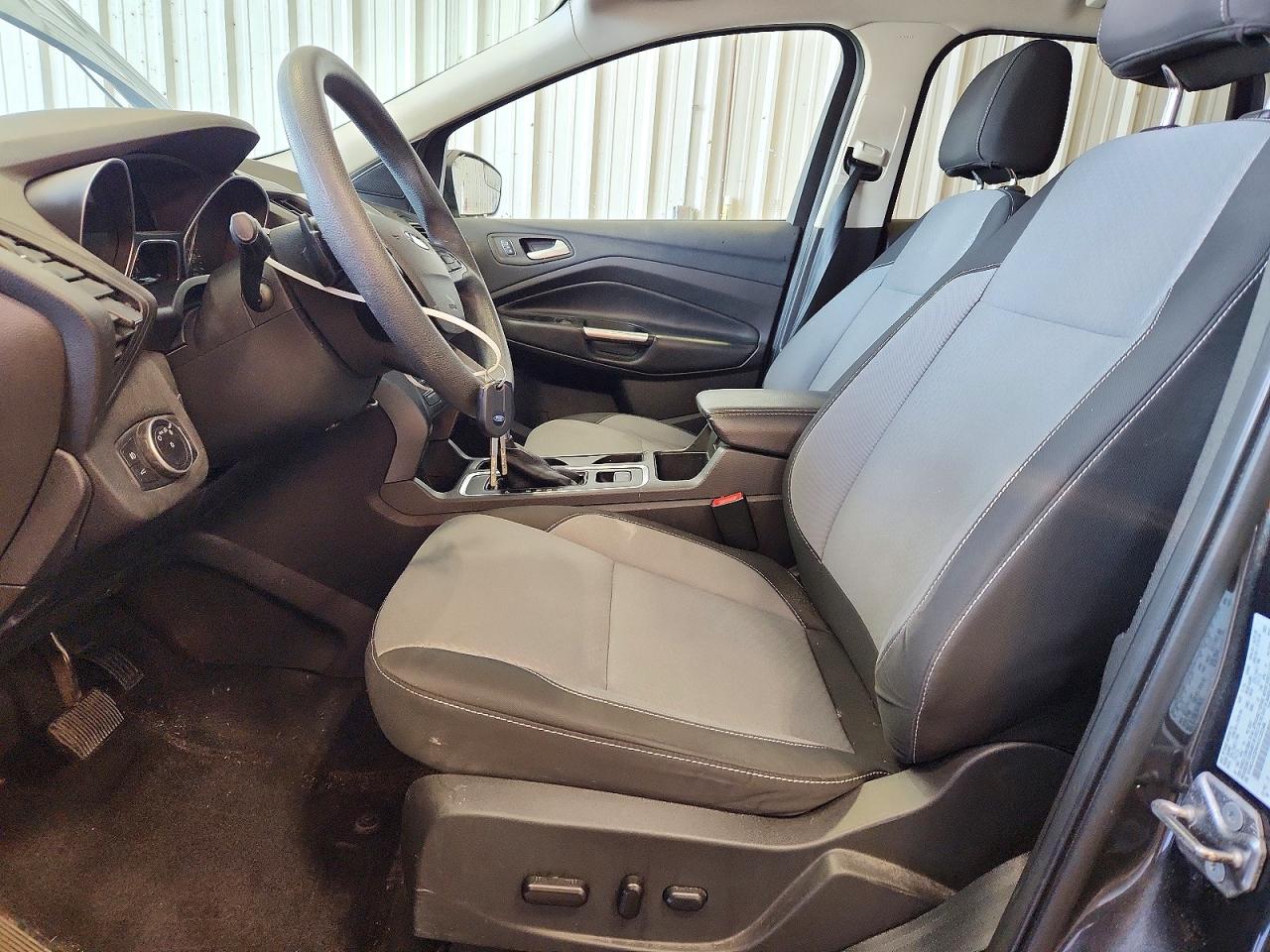 2017 FORD ESCAPE SE photo 13