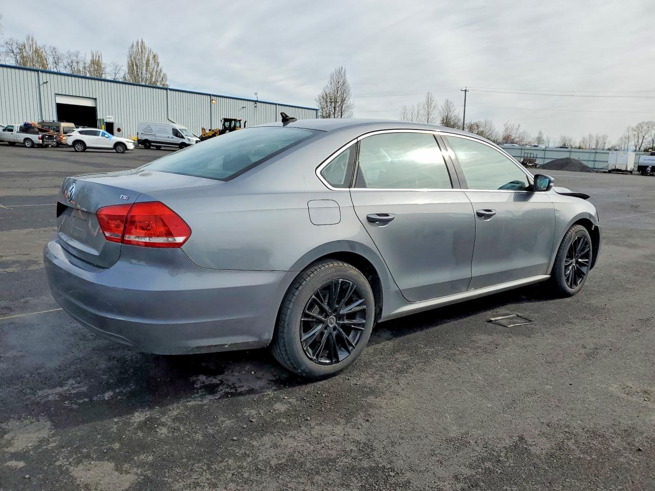 2015 VOLKSWAGEN PASSAT S photo 7