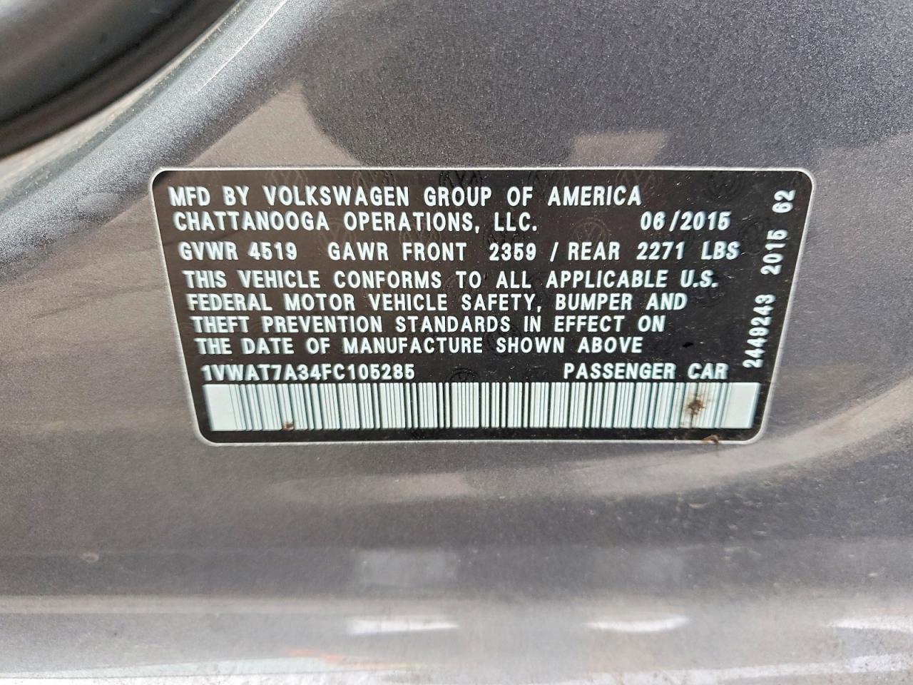 2015 VOLKSWAGEN PASSAT S photo 34