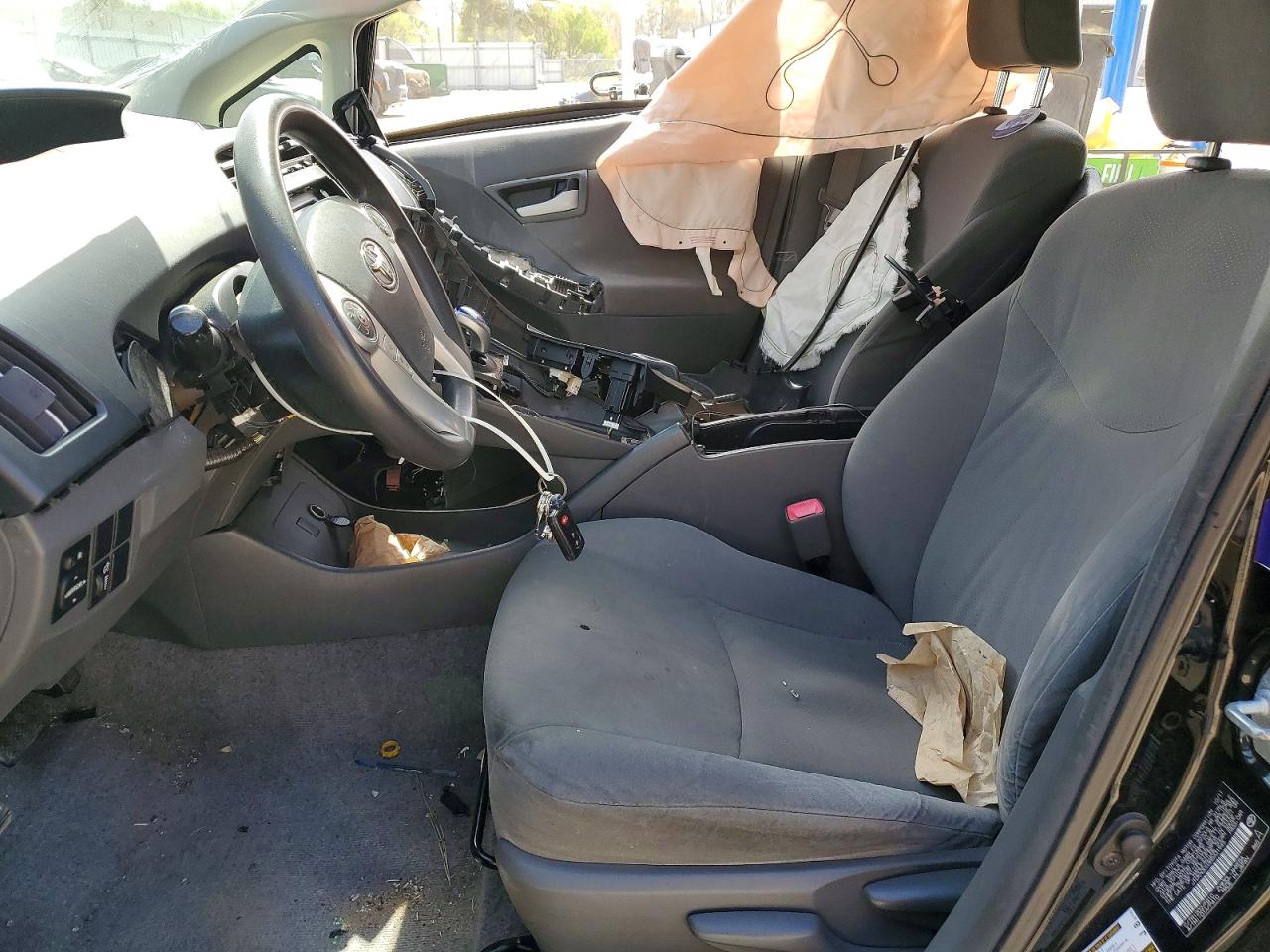 2011 TOYOTA PRIUS THREE photo 7