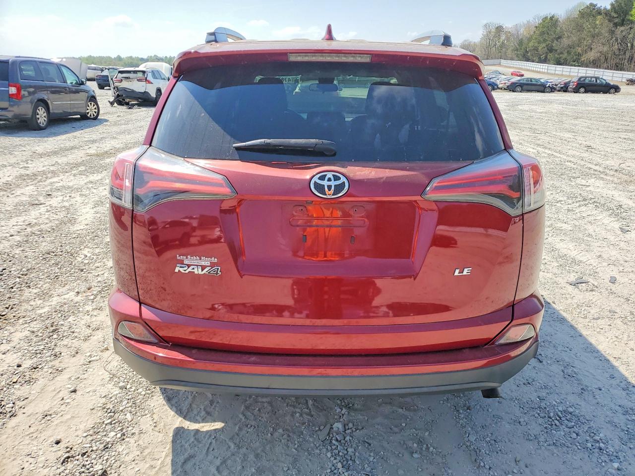 2018 TOYOTA RAV4 LE photo 11