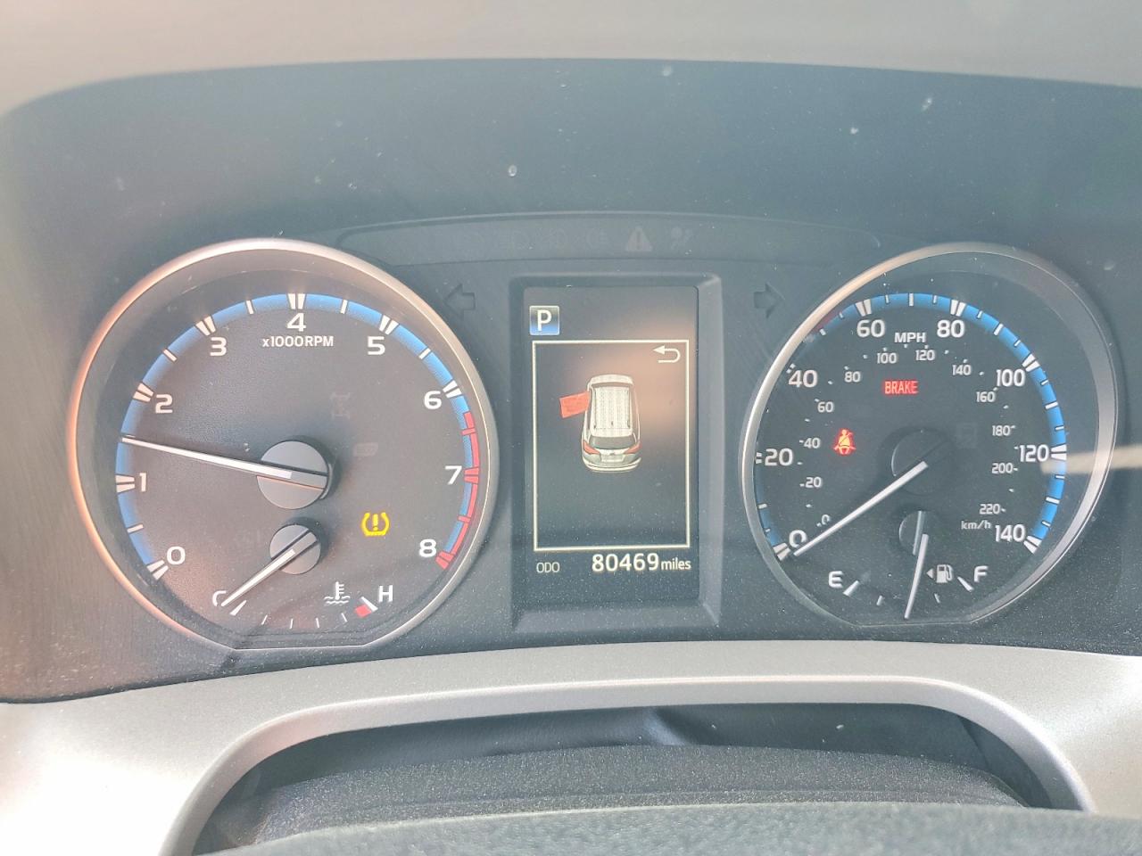 2018 TOYOTA RAV4 LE photo 17