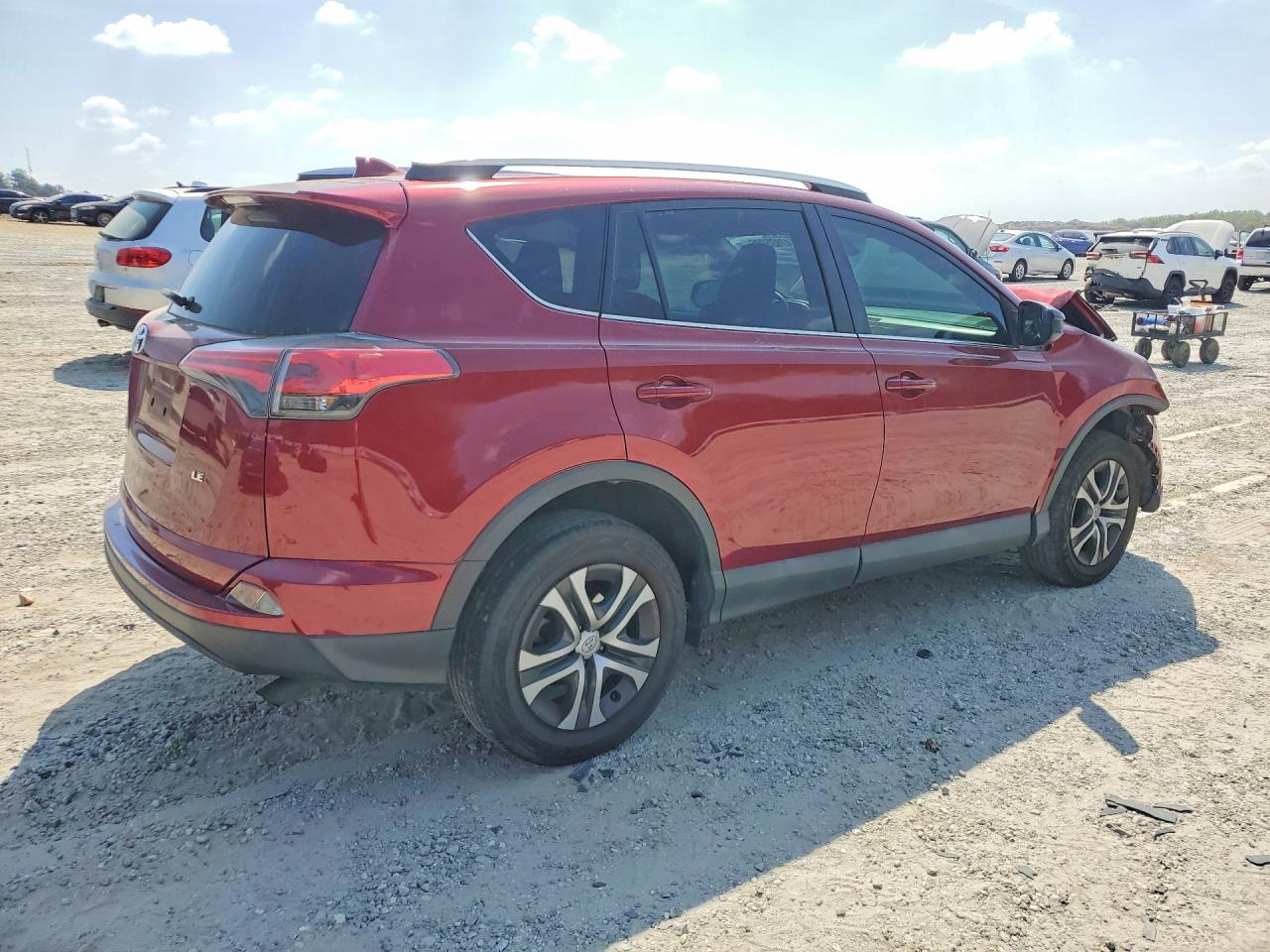 2018 TOYOTA RAV4 LE photo 5