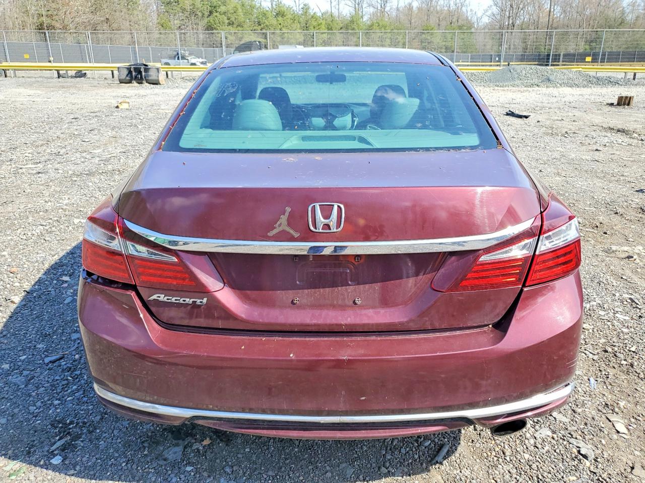 2017 HONDA ACCORD LX photo 16