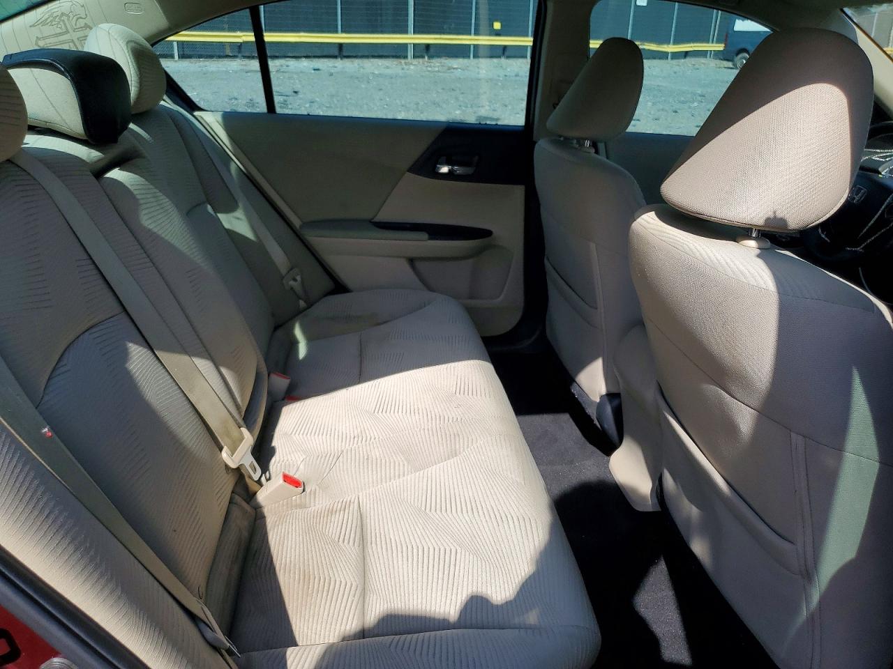 2017 HONDA ACCORD LX photo 28