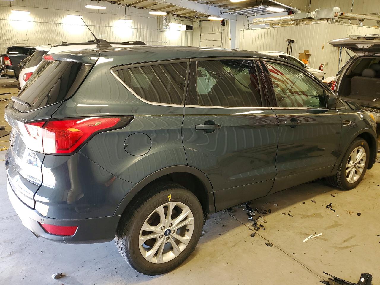 2019 FORD ESCAPE SE photo 5