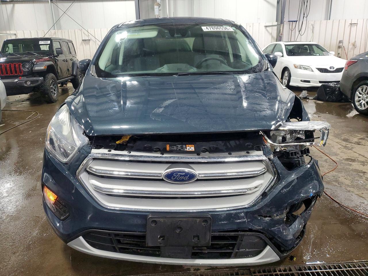 2019 FORD ESCAPE SE photo 10