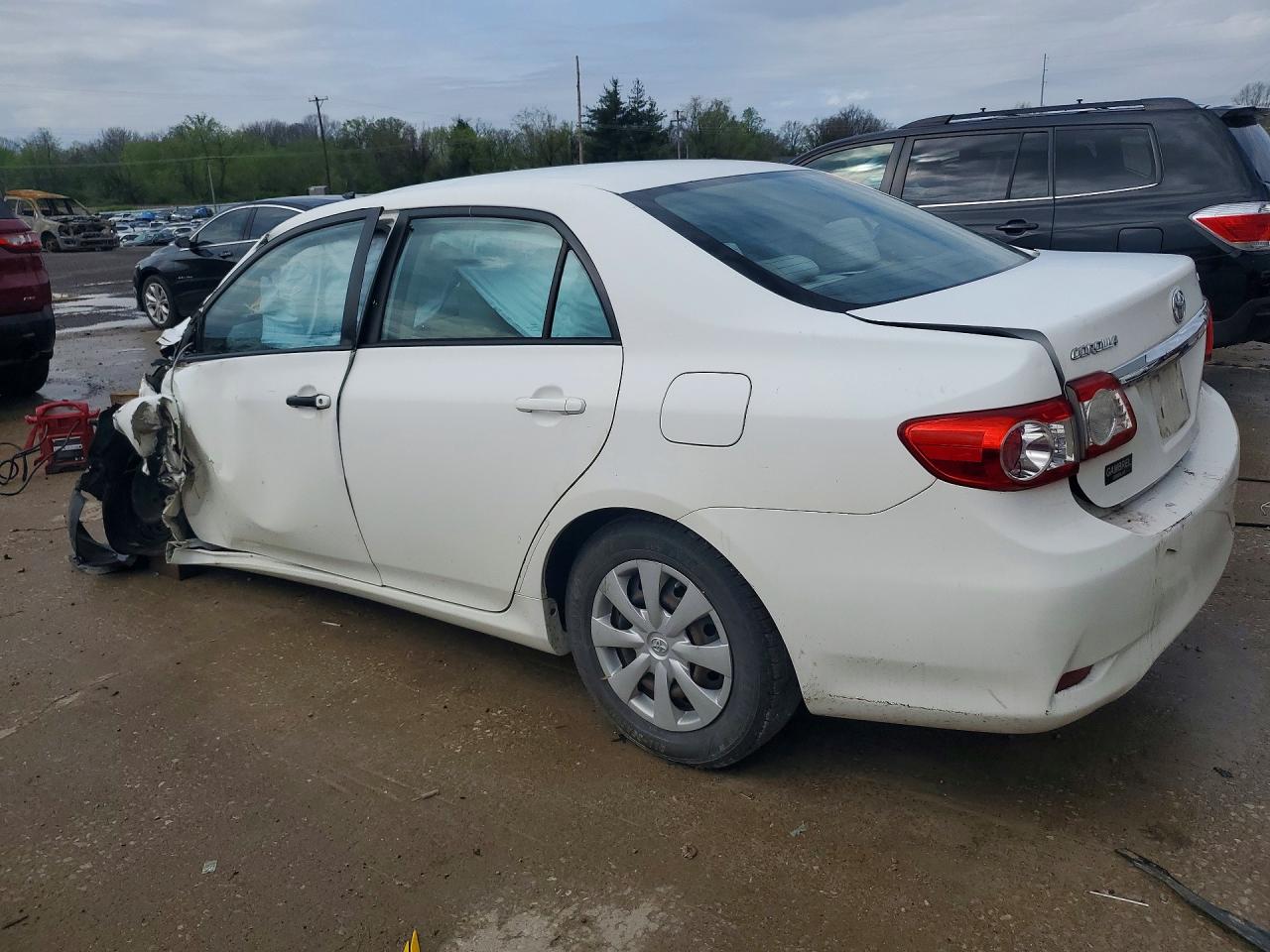 2011 TOYOTA COROLLA LE photo 4