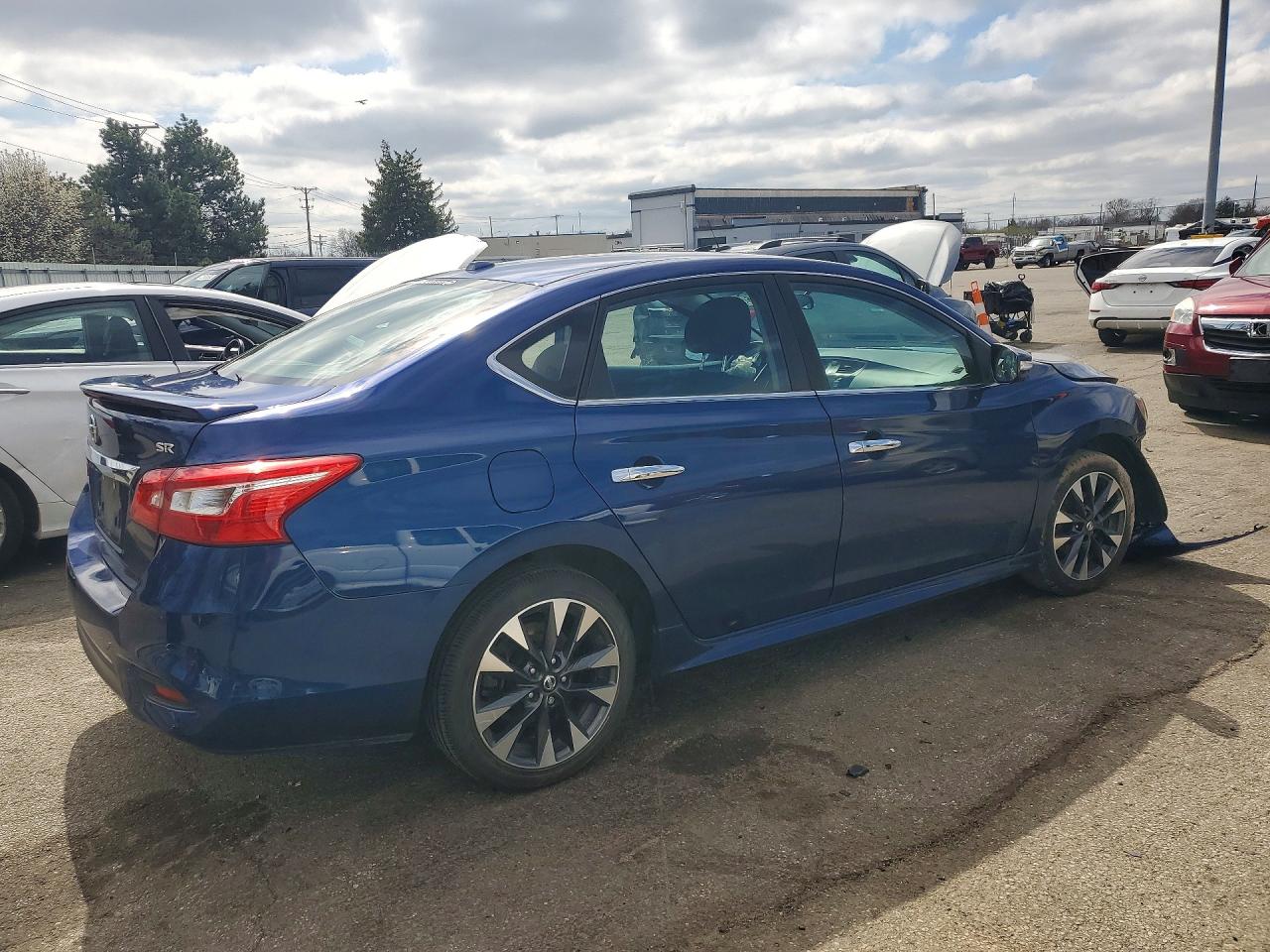 2017 NISSAN SENTRA SR photo 5