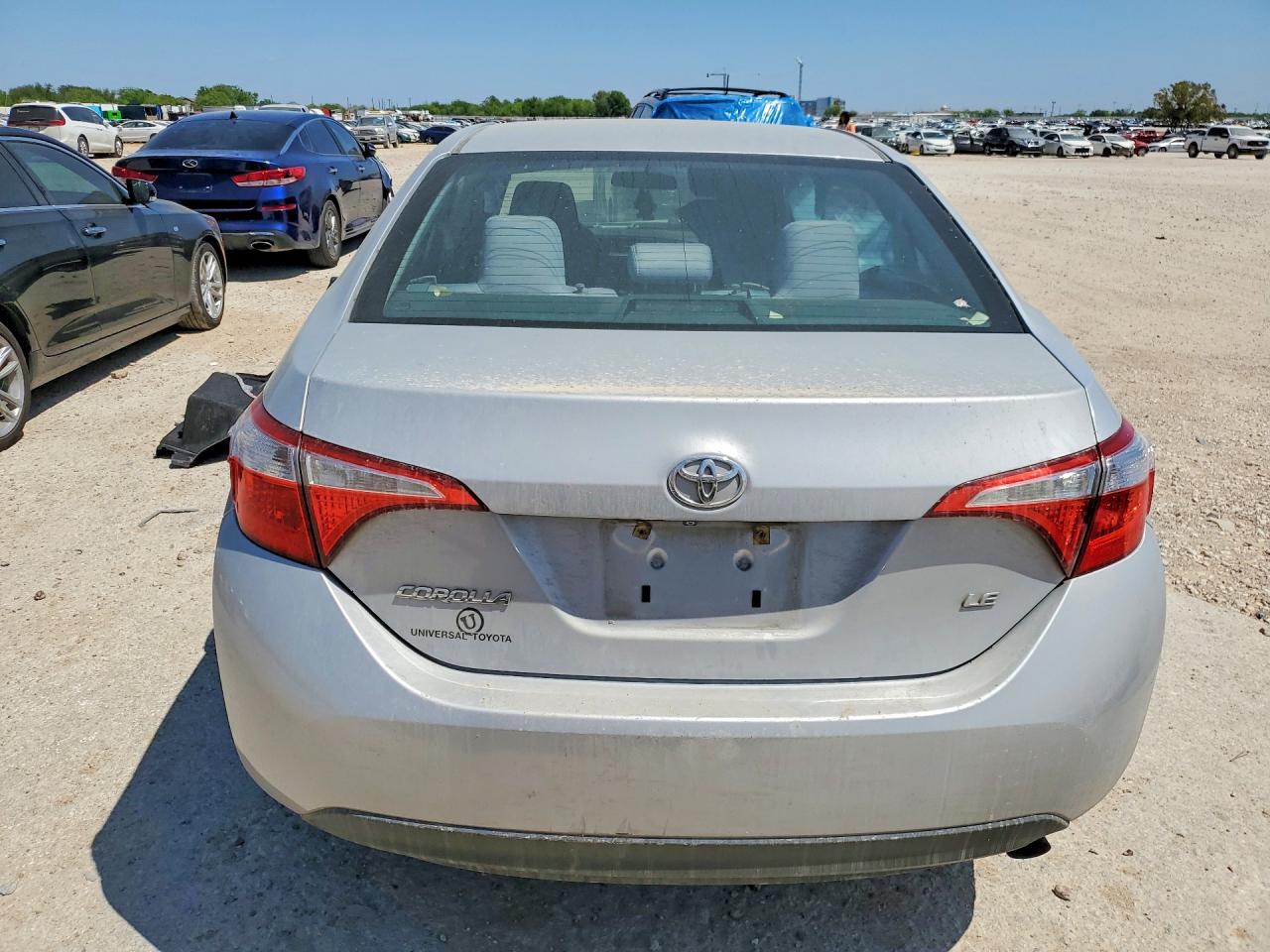 2015 TOYOTA COROLLA LE photo 6