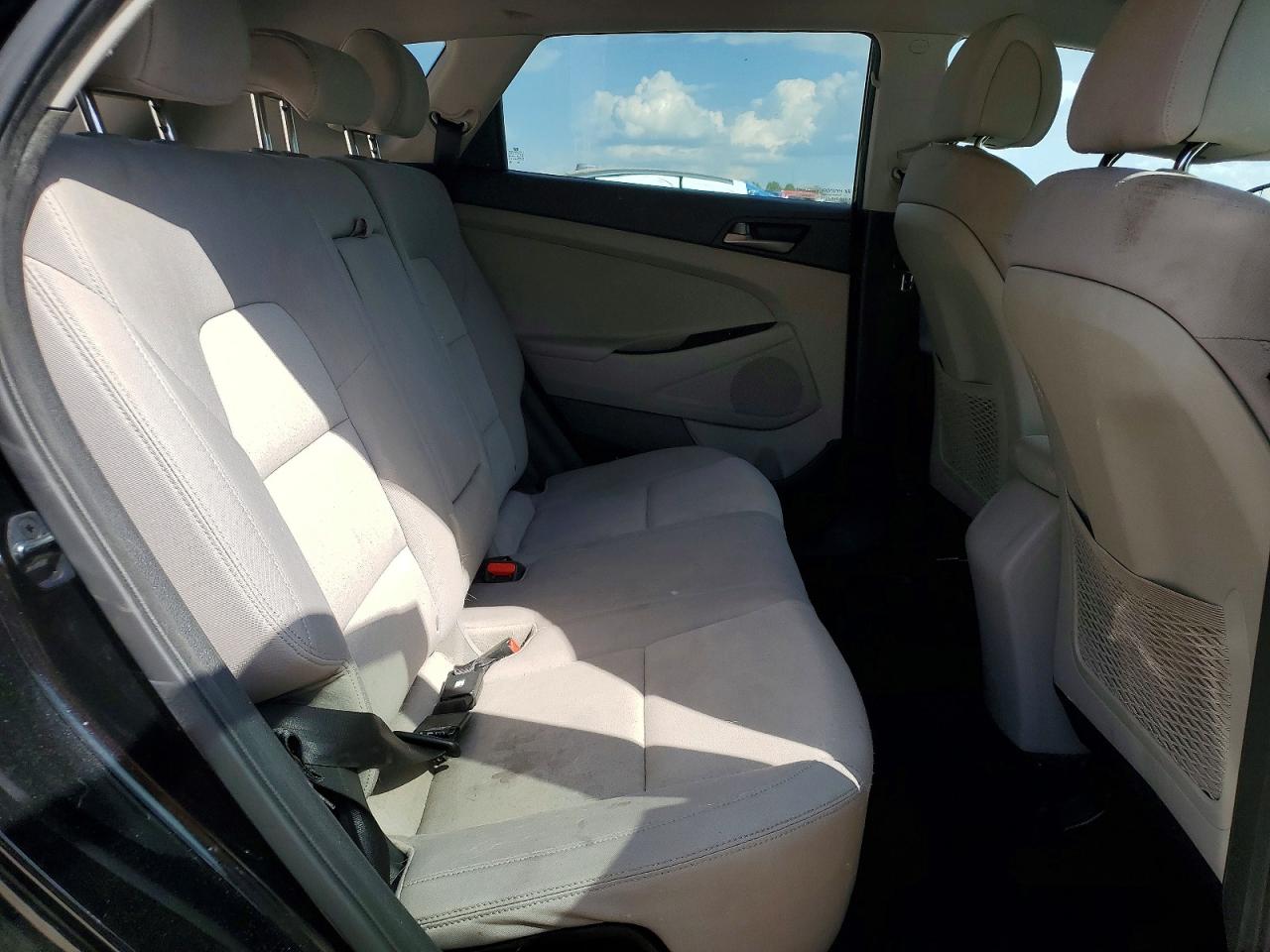 2018 HYUNDAI TUCSON SEL photo 11