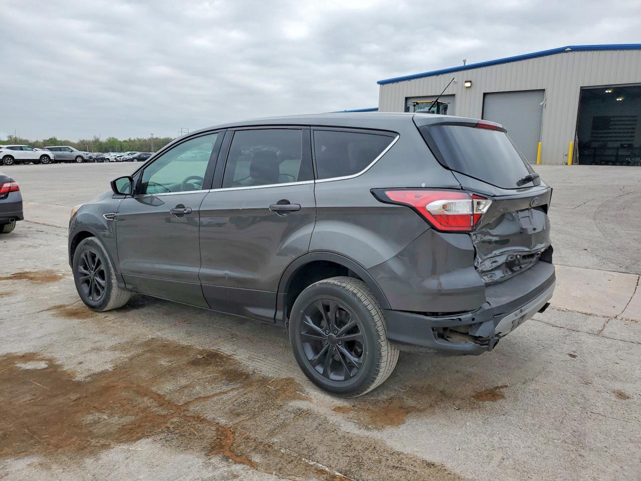 2017 FORD ESCAPE SE photo 2