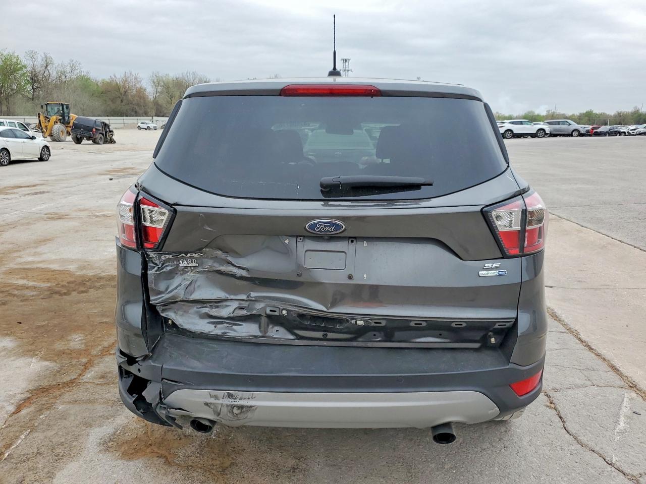2017 FORD ESCAPE SE photo 6