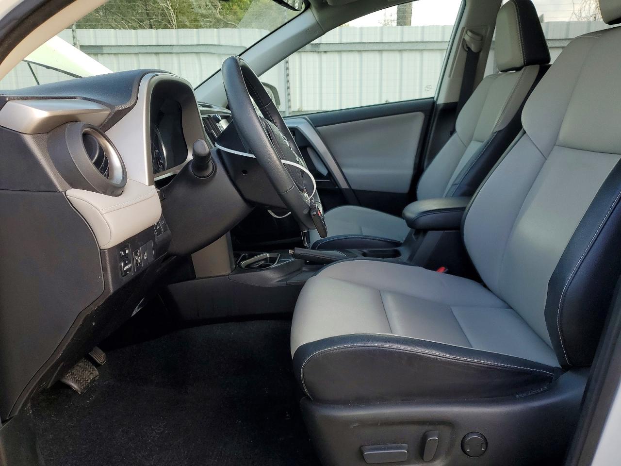 2017 TOYOTA RAV4 LIMITED photo 13