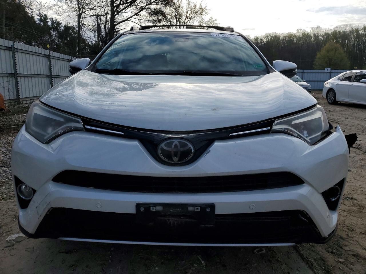 2017 TOYOTA RAV4 LIMITED photo 9