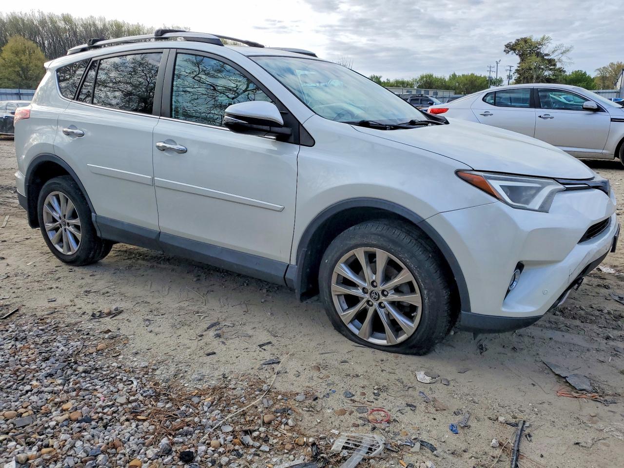 2017 TOYOTA RAV4 LIMITED photo 7