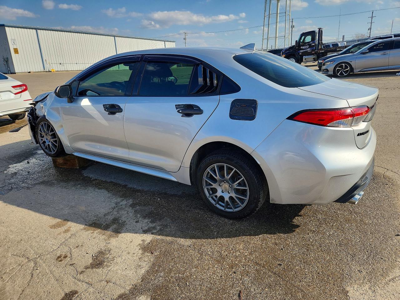 2020 TOYOTA COROLLA LE photo 3